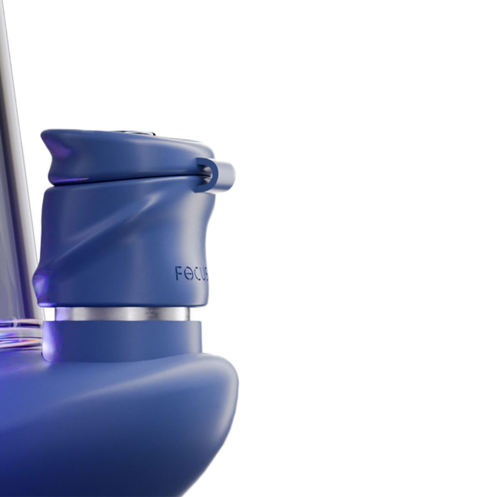  Focus V Carta 2 in Midnight Blue with carb cap close-up