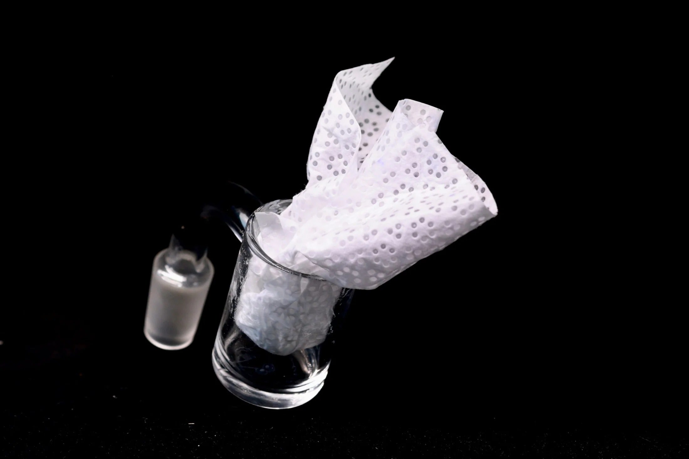 Headyswabs Cleaning Paper Placed Inside The Quartz Banger For Post-Dab Residue Removal